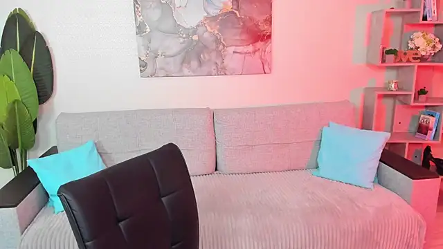 GabriellaMays online show from 11-13-25, 05:11