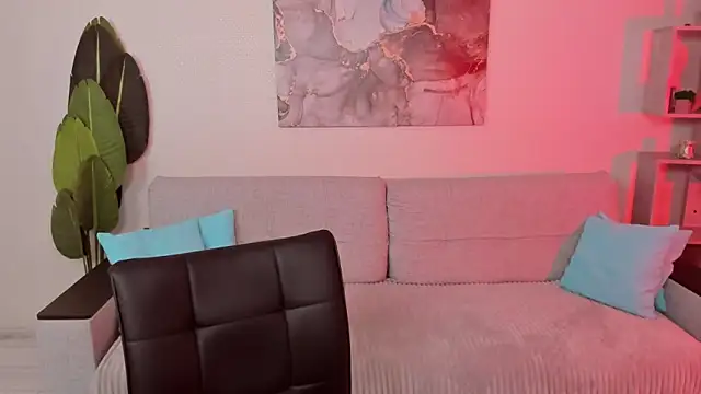 GabriellaMays online show from 11-16-25, 05:12