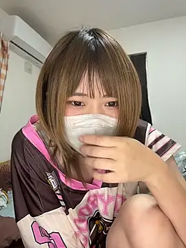 Snapshot of FUYU_rain chatting on 05-26-26, 01:26 FUYU rain online show from 05-26-26, 01:26