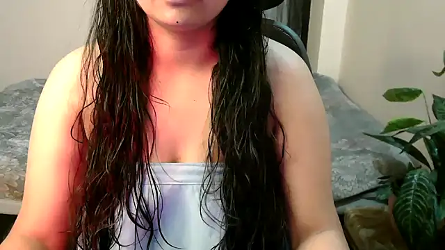 Snapshot of megancatluna chatting on 03-11-26, 04:06 megancatluna online show from 03-11-26, 04:06