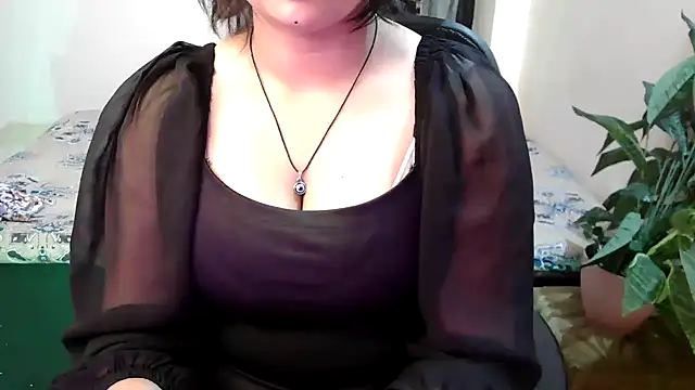 Snapshot of megancatluna chatting on 03-06-26, 06:30 megancatluna online show from 03-06-26, 06:30