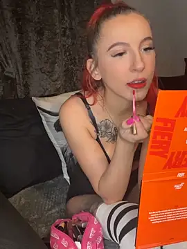 Snapshot of princessred517 chatting on 02-09-26, 09:24 princessred517 online show from 02-09-26, 09:24