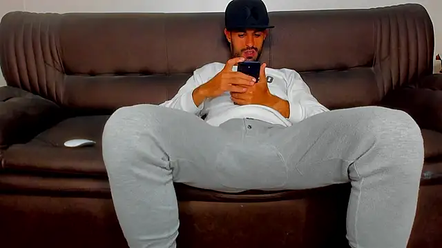 sexyhotmusclesforyou1 online show from 10-11-25, 08:26