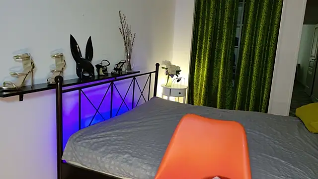 RaileReed online show from 10-10-25, 12:50