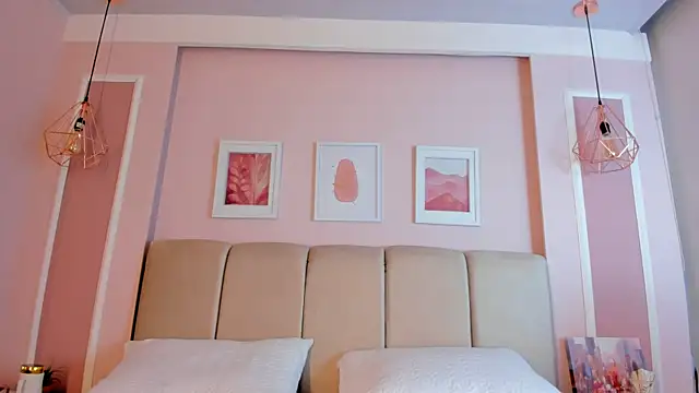 Snapshot of Annie_rhoades chatting on 12-19-25, 01:02 Annie rhoades online show from 12-19-25, 01:02