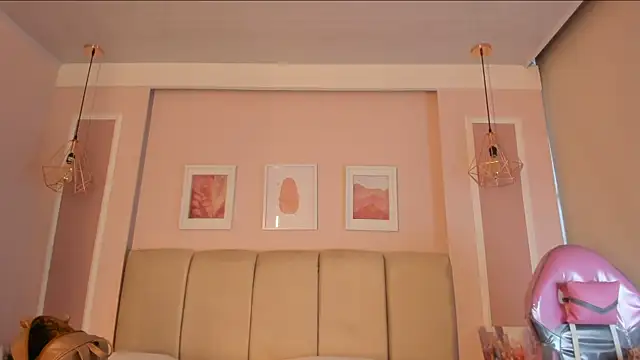 Annie rhoades online show from 03-10-26, 01:04