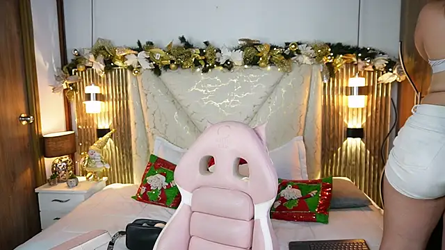 Julieta priv online show from 12-22-25, 03:01