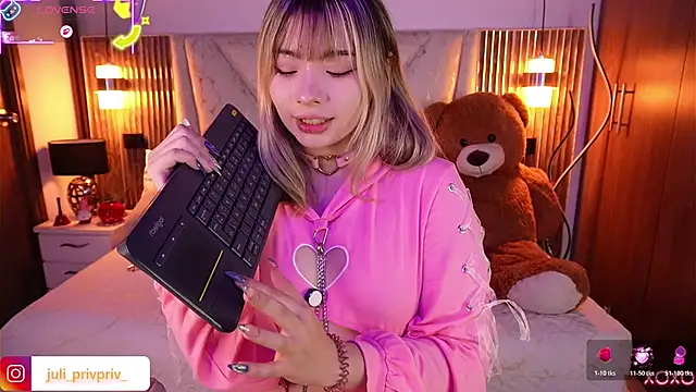 Julieta priv online show from 02-21-26, 01:35