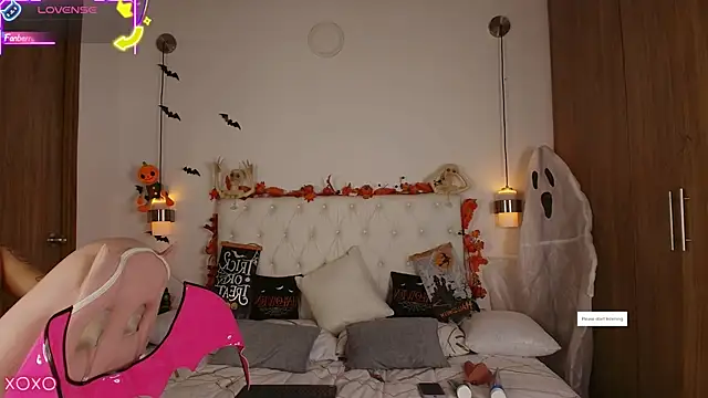 Julieta priv online show from 10-22-25, 02:16