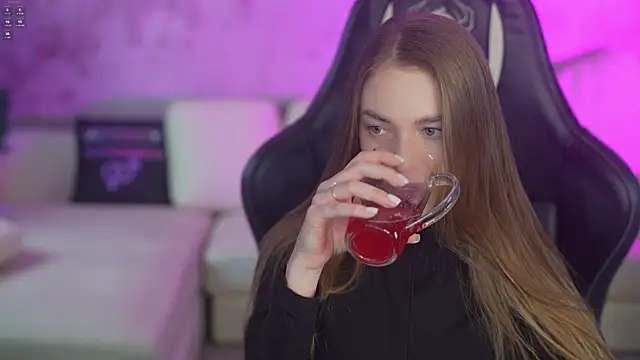 Layla Sweet  online show from 01-12-26, 11:42