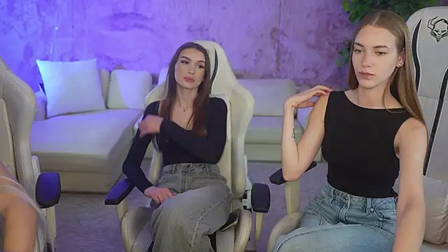 Layla Sweet  online show from 10-21-25, 02:38