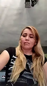 Snapshot of Guardianahot chatting on 02-24-25, 08:25 Guardianahot online show from 02-24-25, 08:25
