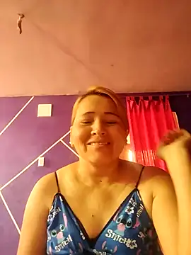 Snapshot of Guardianahot chatting on 02-13-25, 08:55 Guardianahot online show from 02-13-25, 08:55
