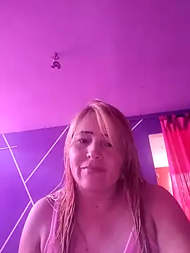 Snapshot of Guardianahot chatting on 02-18-25, 08:58 Guardianahot online show from 02-18-25, 08:58