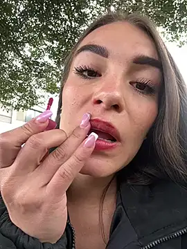 Snapshot of EMILY-07_ chatting on 03-21-25, 02:18 EMILY-07 online show from 03-21-25, 02:18