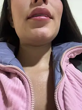 Snapshot of EMILY-07_ chatting on 03-13-25, 03:17 EMILY-07 online show from 03-13-25, 03:17