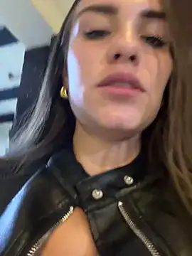 Snapshot of EMILY-07_ chatting on 02-18-25, 08:03 EMILY-07 online show from 02-18-25, 08:03