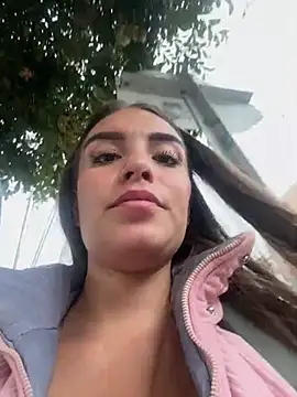 Snapshot of EMILY-07_ chatting on 03-13-25, 07:39 EMILY-07 online show from 03-13-25, 07:39