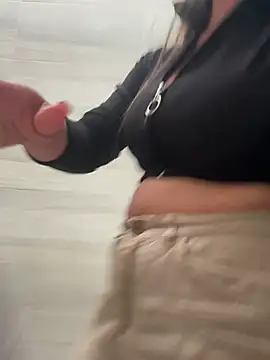 Snapshot of EMILY-07_ chatting on 03-20-25, 07:57 EMILY-07 online show from 03-20-25, 07:57