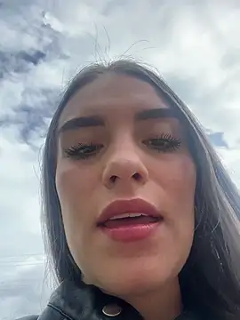 Snapshot of EMILY-07_ chatting on 03-20-25, 02:42 EMILY-07 online show from 03-20-25, 02:42