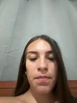 Snapshot of EMILY-07_ chatting on 02-15-25, 09:39 EMILY-07 online show from 02-15-25, 09:39