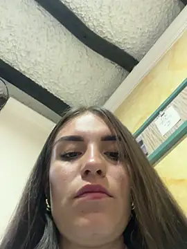 Snapshot of EMILY-07_ chatting on 02-21-25, 05:20 EMILY-07 online show from 02-21-25, 05:20