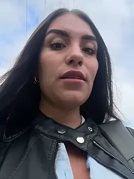 Snapshot of EMILY-07_ chatting on 02-21-25, 02:16 EMILY-07 online show from 02-21-25, 02:16