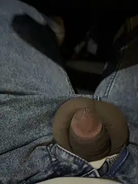 Snapshot of BadboySLR_8899 chatting on 10-12-25, 02:18 BadboySLR 8899 online show from 10-12-25, 02:18