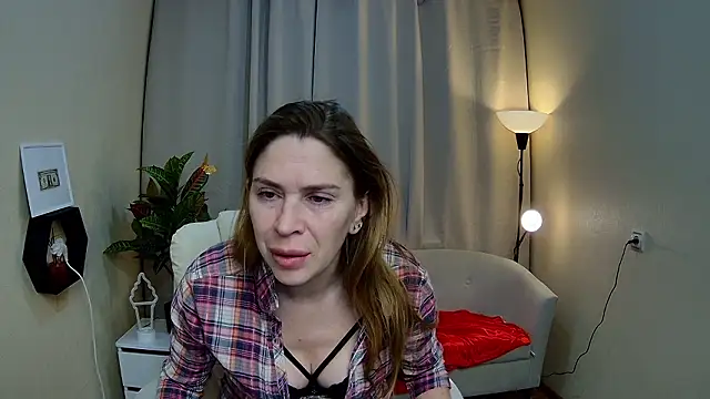 TessaDaybreak online show from 02-22-26, 07:44