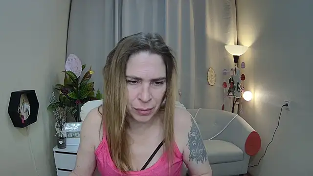 TessaDaybreak online show from 04-05-26, 07:48