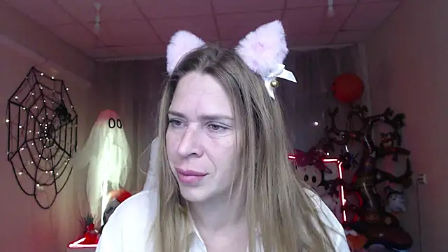 TessaDaybreak online show from 10-28-25, 07:51