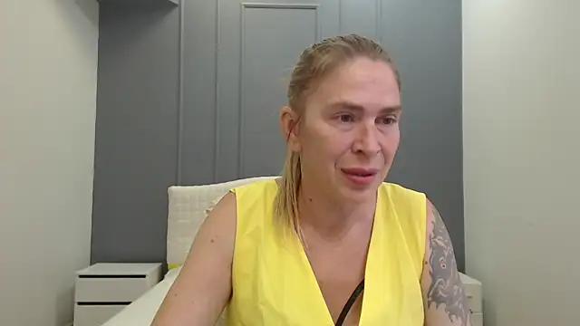 Snapshot of TessaDaybreak chatting on 07-18-26, 08:12 TessaDaybreak online show from 07-18-26, 08:12