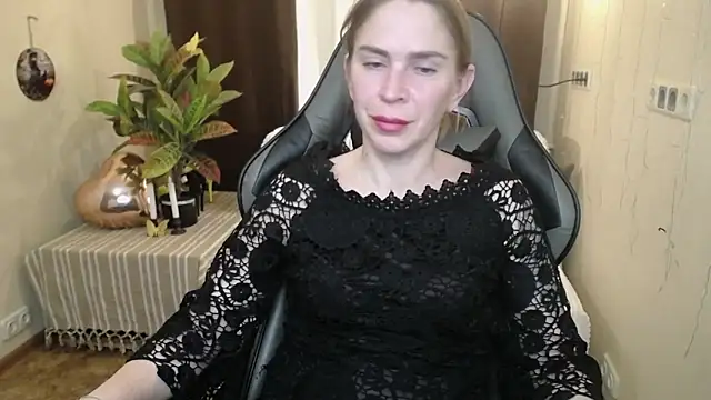 TessaDaybreak online show from 02-27-25, 04:54