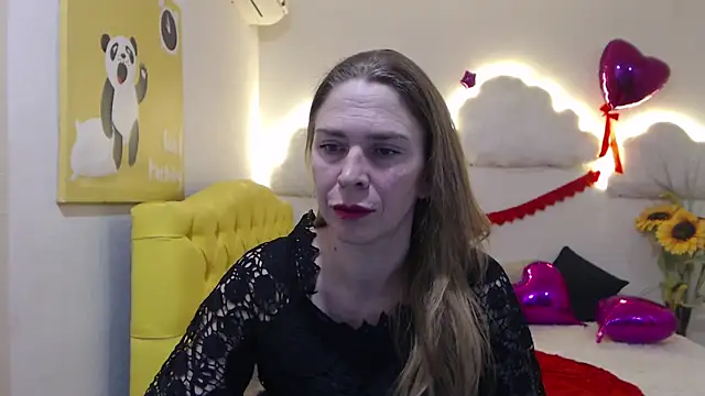 TessaDaybreak online show from 03-03-25, 01:34