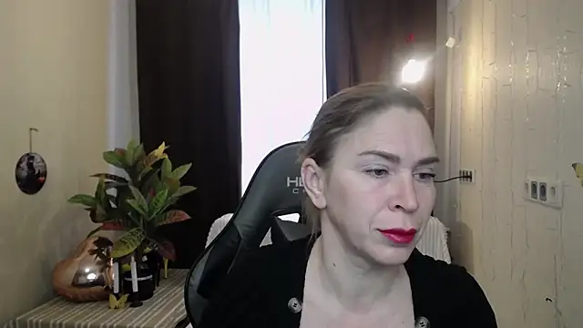 TessaDaybreak online show from 02-27-25, 07:19