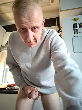 Snapshot of Teemu chatting on 09-24-25, 03:51 Teemu online show from 09-24-25, 03:51