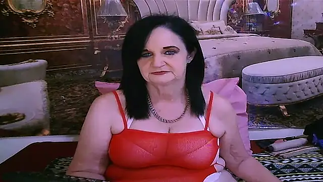 Snapshot of LuciousGrace chatting on 06-30-26, 05:29 LuciousGrace online show from 06-30-26, 05:29