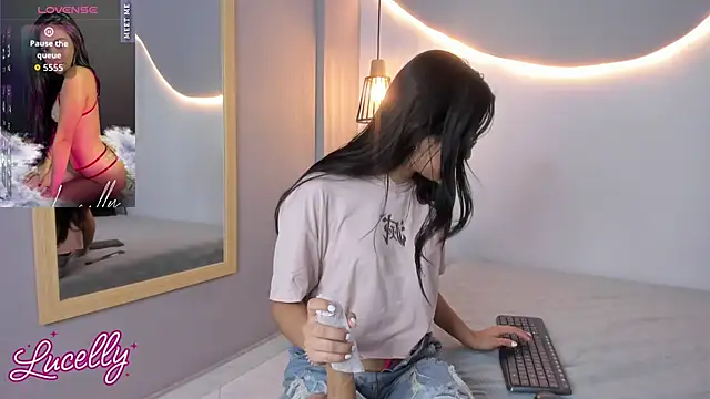 lucelly 15 online show from 10-17-25, 11:45