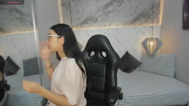 lucelly 15 online show from 11-11-25, 11:27