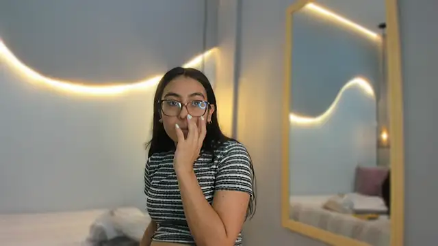 lucelly 15 online show from 12-19-25, 11:45