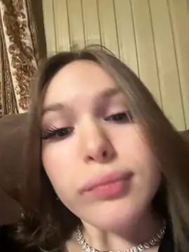 -Amora online show from 11-26-25, 12:16