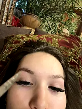 -Amora online show from 11-20-25, 12:17