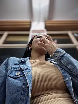 Naatalia online show from 11-21-25, 11:48