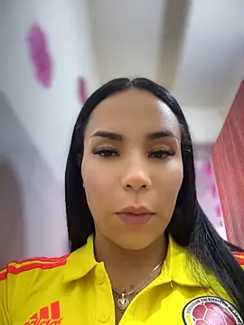 Naatalia online show from 06-17-26, 06:07