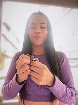 Naatalia online show from 11-18-25, 06:00