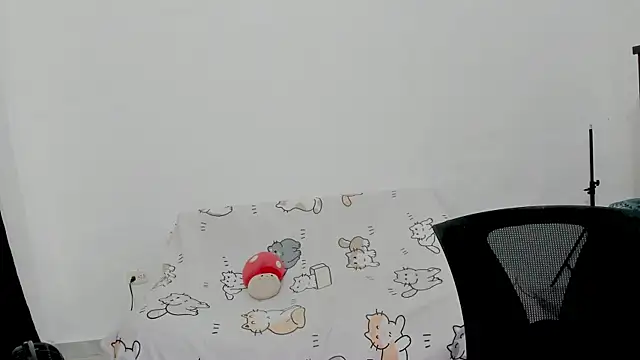 Naoko 7w7 online show from 10-27-25, 10:11