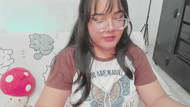 Snapshot of Naoko_7w7 chatting on 07-12-26, 02:51 Naoko 7w7 online show from 07-12-26, 02:51