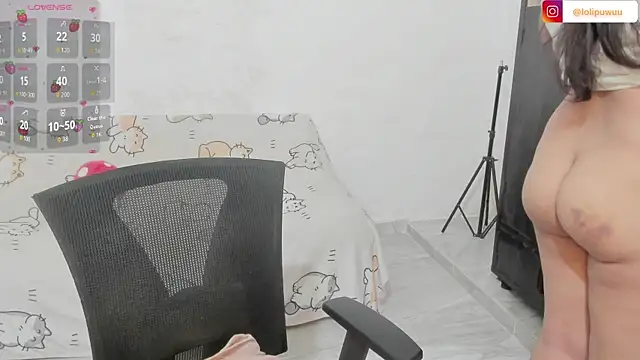 Snapshot of Naoko_7w7 chatting on 06-15-26, 01:50 Naoko 7w7 online show from 06-15-26, 01:50