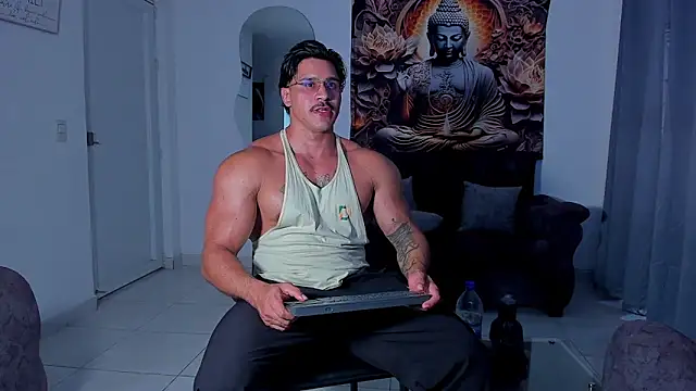 Valentino Dosantos  online show from 10-28-25, 08:08