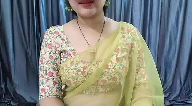 Snapshot of goldiwets chatting on 03-11-25, 03:58 goldiwets online show from 03-11-25, 03:58